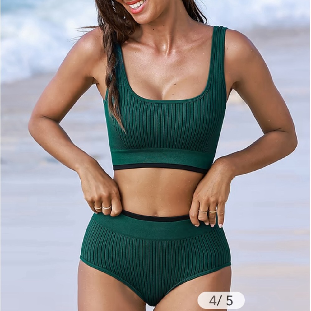 CUPSHE XS Square Neck Seamless Bikini Top & High-Rise Bottoms Set
Seamless